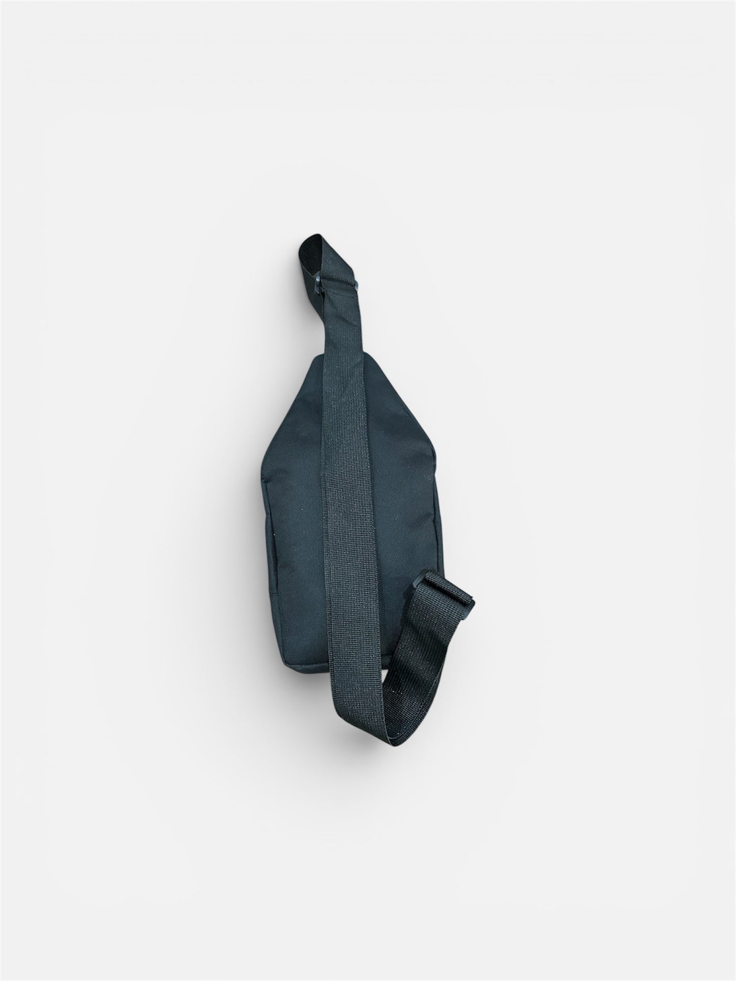 MAD GEARS Urban Sling Bag – Black Edition